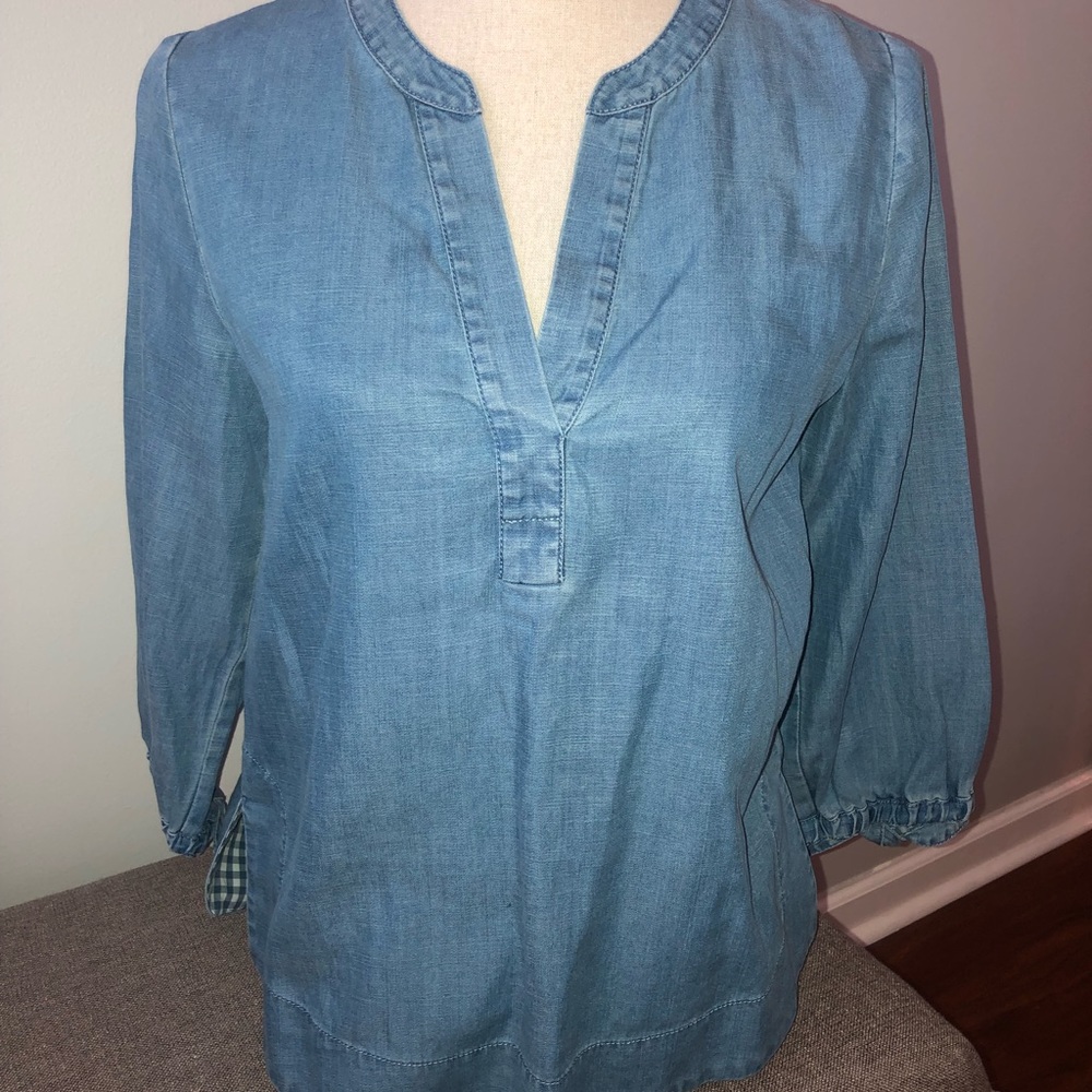 Vineyard Vines denim popover top - XS